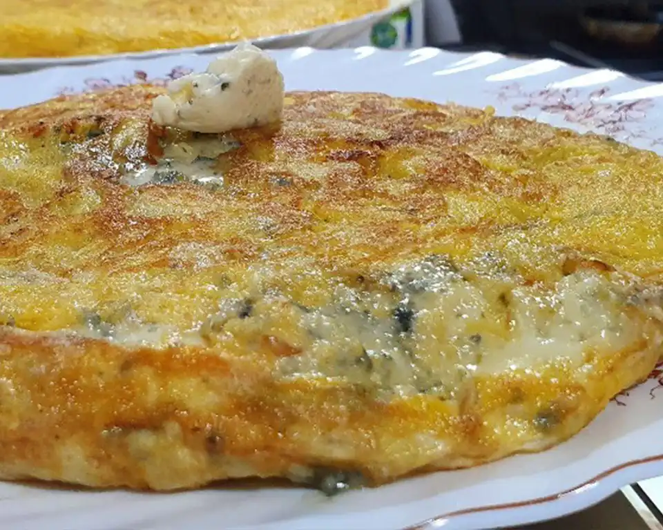 Tortilla con queso de cabra